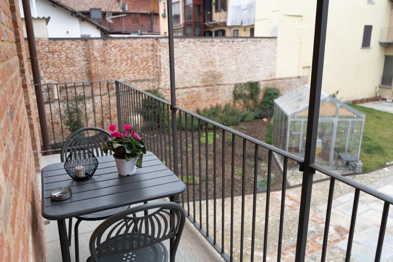 Ferienwohnung Centro Storico Recinto Dei Nobili 2-Private Parking Asti Exterior foto